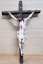 Kruzifix aus Holzschnitzerei